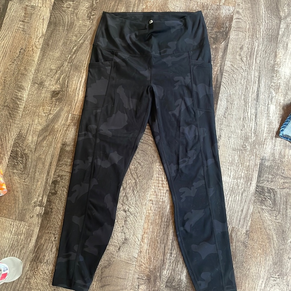 women’s medium leggings by 90 degree